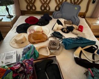 Women's Hats & Handbags