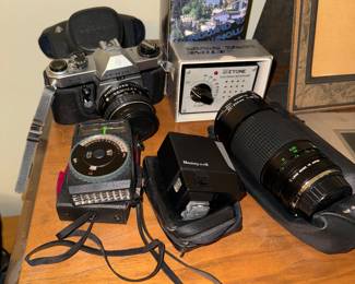 VINTAGE CAMERA GEAR