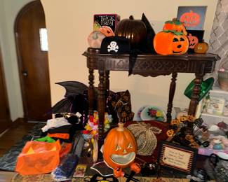 HALLOWEEN ITEMS 