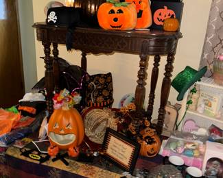HALLOWEEN ITEMS 