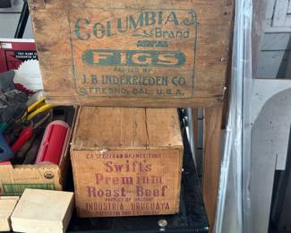 ADVERTISING CRATE 