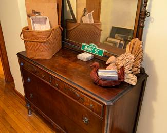 VINTAGE DRESSER