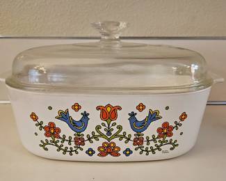 1975 "Bluebird" Corning Ware casserole dish 