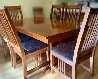 Large mission style dining table w/2 leaves and 10 chairs