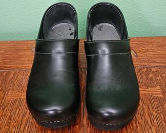 Dansko shoes - size 40
