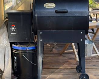 Traeger Junior smoker