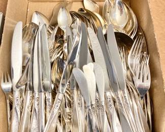 144-Piece Oneida Community Silver Plate Silverware Set
