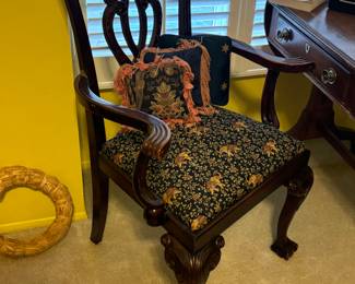 Vintage arm chair