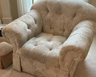 Comfortable arm chair