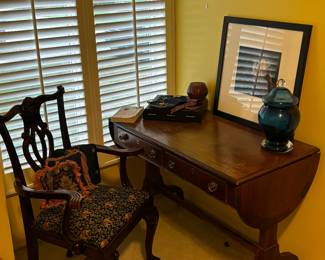 Vintage table, chair, vase