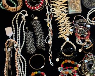 Jewelry, necklaces