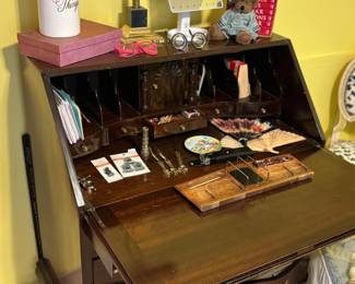 Lovely secretary desk / dresser