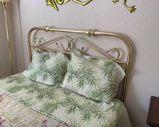 queen bed w/brass headboard