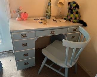 Desk With Chair