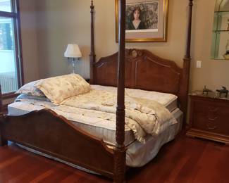 King 4 poster bed w mattress 
