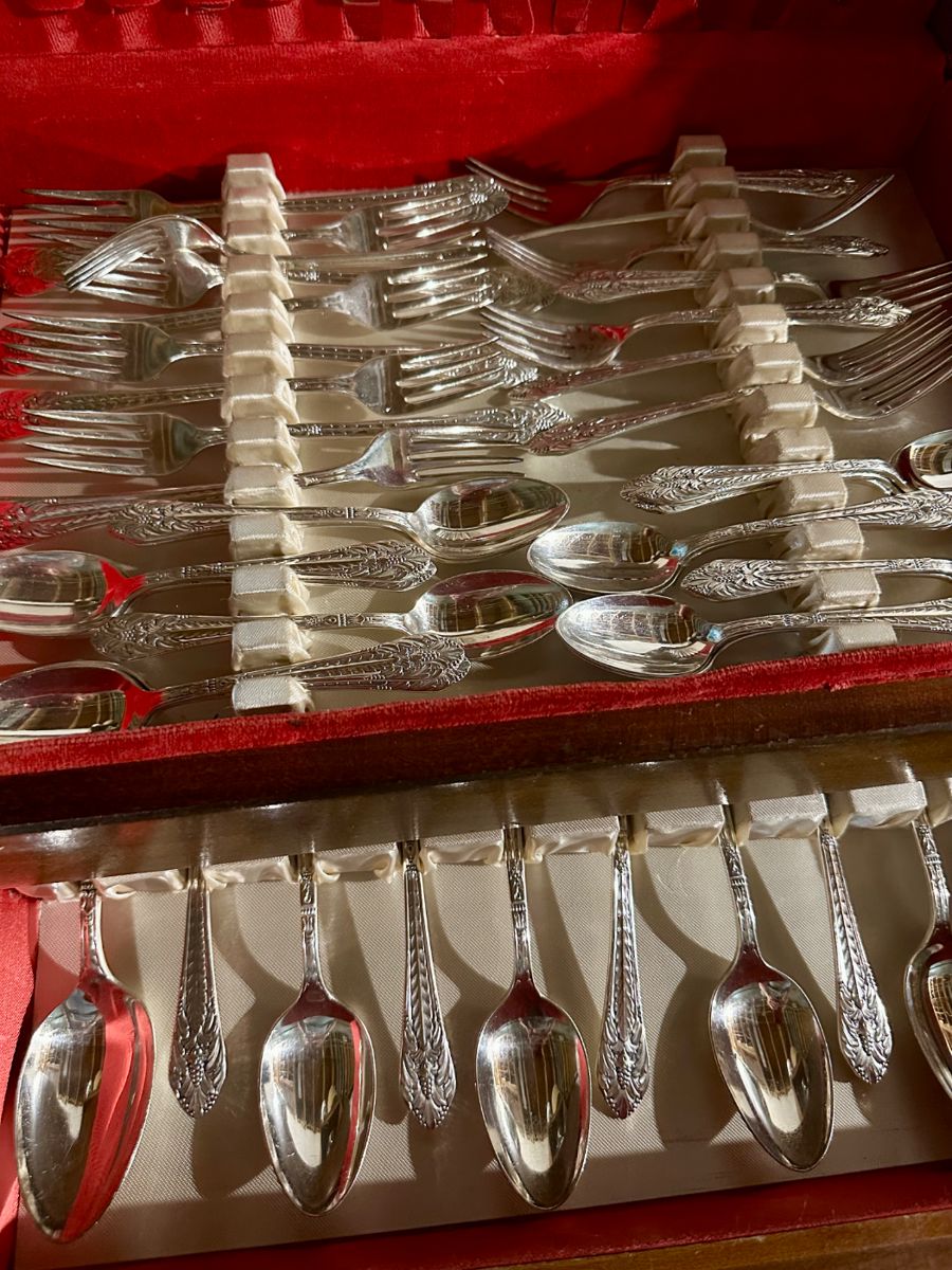 Grosse Ile Estate Sale starts on 10/17/2024