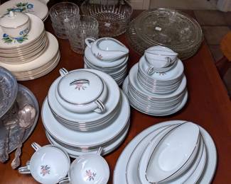 Noritake Rosales
