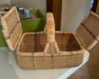 Sewing basket