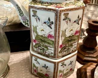 Japaned style tea pot