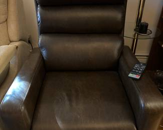 COZZIA MOBILITY RECLINER (retails $1995!