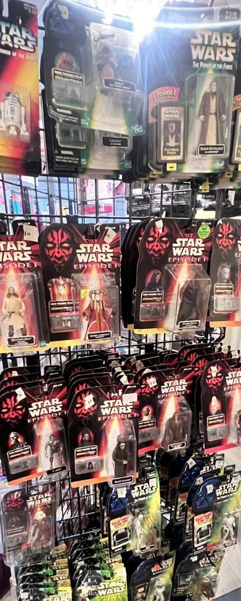 Star Wars Action Figures: Comm Tech collections, Flashback Photo, Freeze Frame Action Shot; Darth Vader, Luke Skywalker, Hans Solo, R2D2, C3PO, Darth Maul, Anakin Skywalker, Princess Leia, Emperor Palputine