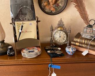 More antique items, including a clock from the 1800's.