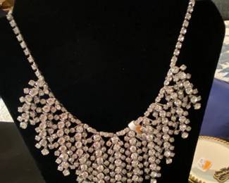 Rhinestone collar necklace