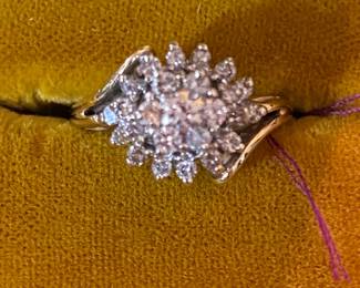 Diamond cluster ring