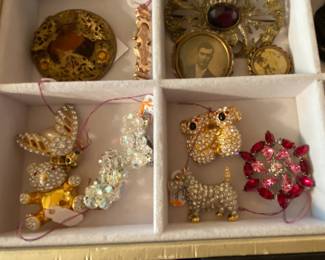 Some of the novelty jewelry items