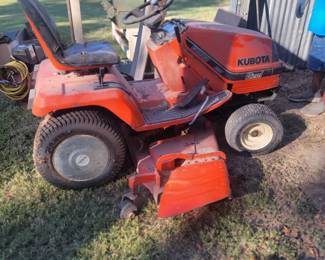 KUBOTA TRACTOR