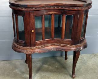 Queen Anne Style Tea Table With Removable Tray Top And Beveled Glass, 29.5" x 29" X 18"