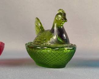 Glass Hen On Nest, Qty 3, 3" x 3.25"