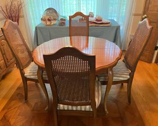 Charming Cane French Dining Table with 3 Leaves