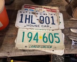 VINTAGE LICENSE PLATES