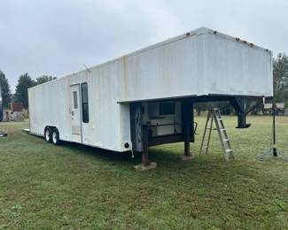 HAULMARK ENCLOSED TRAILER