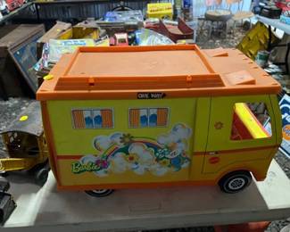 VINTAGE BARBIE COUNTRY CAMPER
