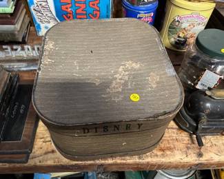 VINTAGE DISNEY BOX