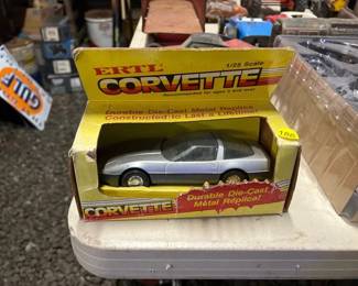 ERTL CORVETTE DIE CAST CAR
