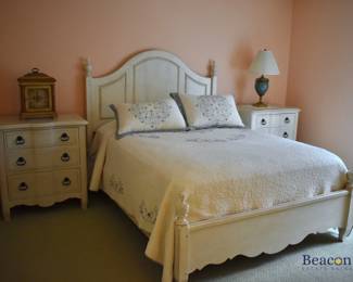 Bassett Furniture queen bed