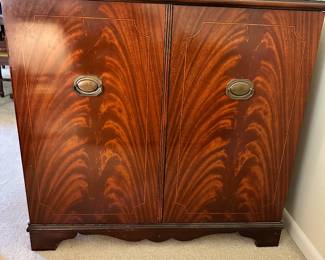 1950's Zenith Mahogany cabinet with radio and turntable