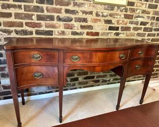 Curved mahogany hepplewhite style sideboard