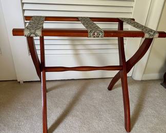 folding luggage stand