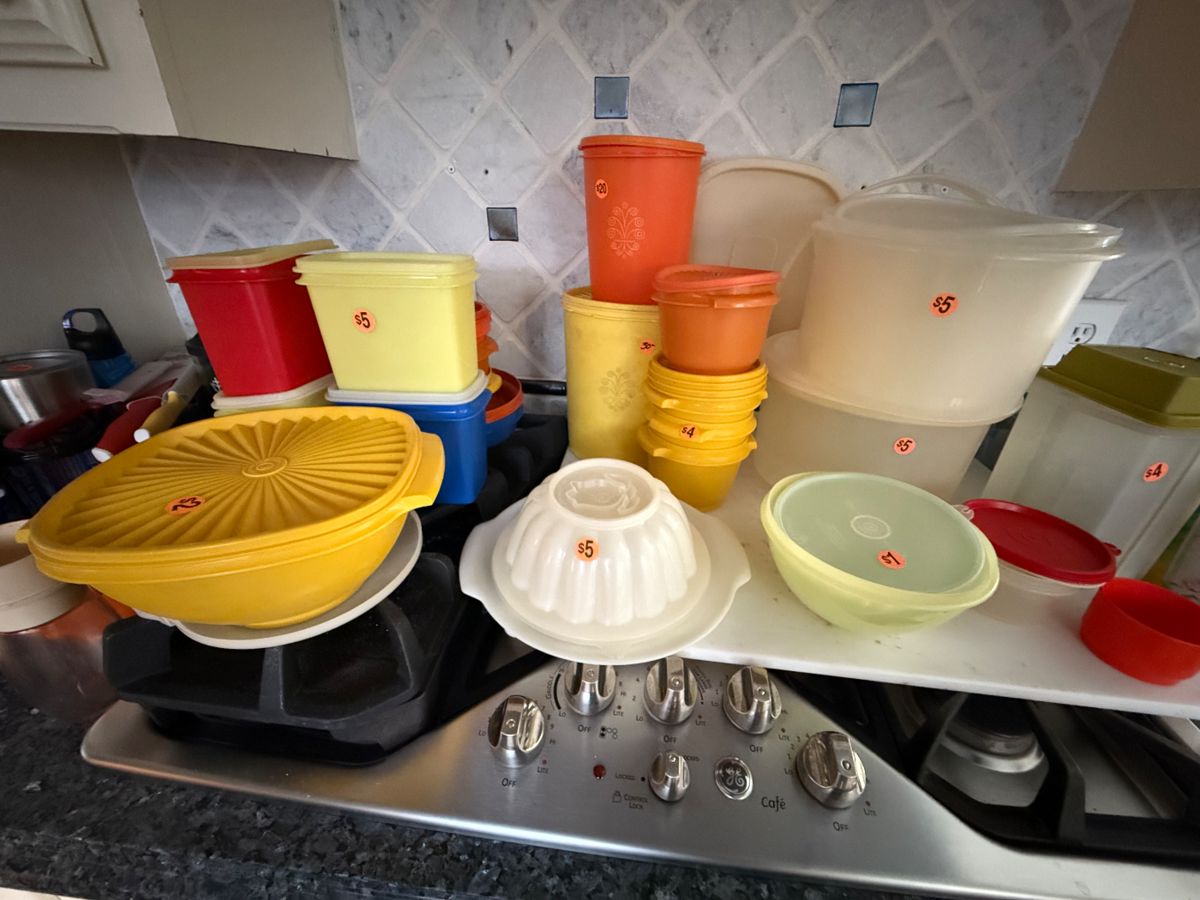 Lots of vintage Tupperware 