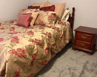 Queen suite, dresser, night stand