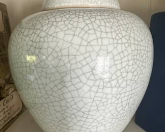 Crackle-Glaze Covered Ginger Jar