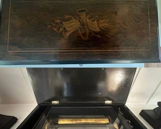 Antique Music Box, inlaid wood top, black lacquer cabinet