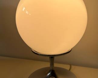 Mid Century "style" Bill Curry Design Line Stemlite Globe Light