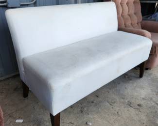 Showing the bench in the previous picture but showing it without the throw pillows. 
$100