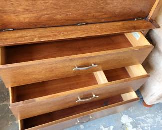 Same mcm chest as on the previous picture just showing the drawer space.
$260