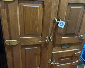 Simmons Siberia Ice Chest